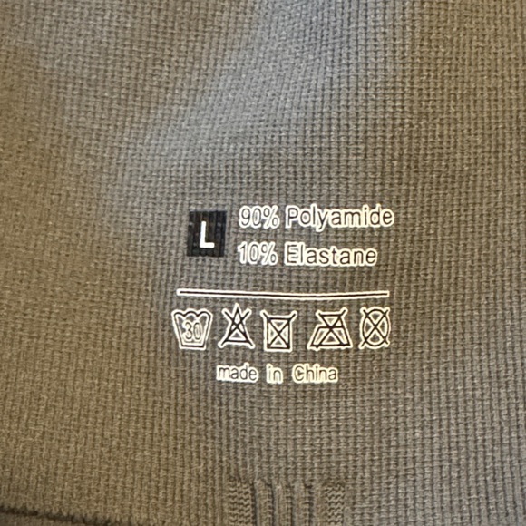 HALARA OneForm Seamless Flow HighWaisted Ruched 7/8 Yoga Leggings - Picture 2 of 5